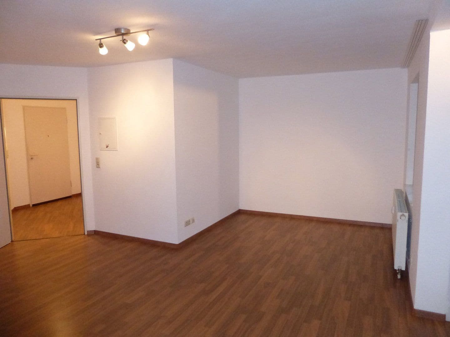 Pronájem bytu 1+1 35 m², Roonstr. 14, Bad Sachsa, Dolní Sasko Pronájem bytu 1+1 35 m², Roonstr. 14, Bad Sachsa, Dolní Sasko