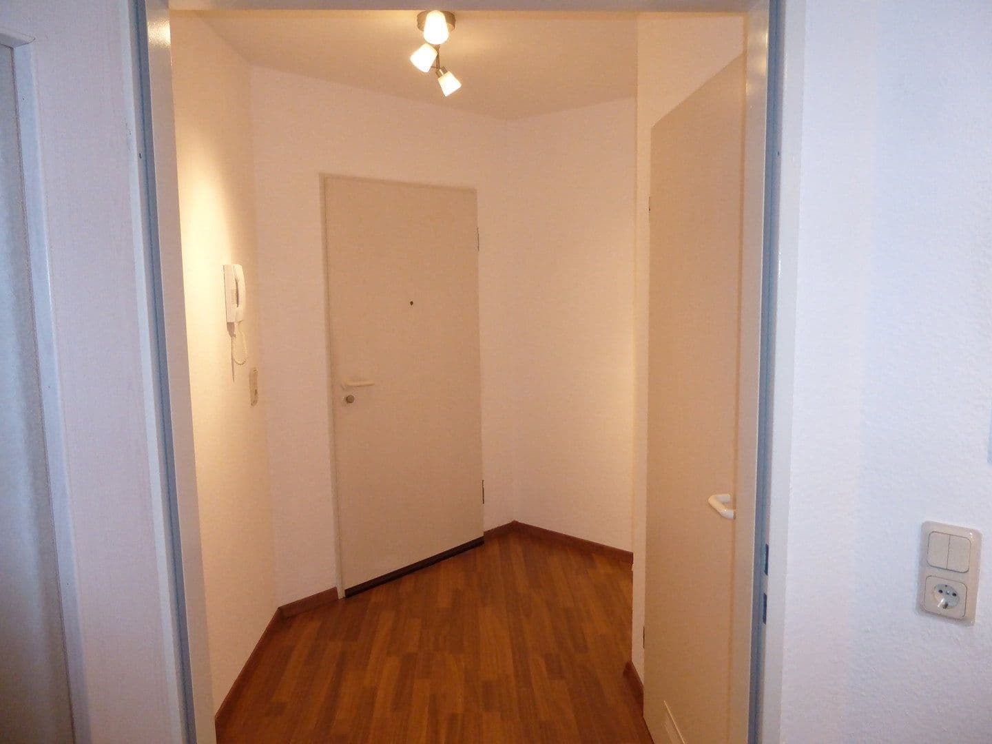 Pronájem bytu 1+1 35 m², Roonstr. 14, Bad Sachsa, Dolní Sasko Pronájem bytu 1+1 35 m², Roonstr. 14, Bad Sachsa, Dolní Sasko