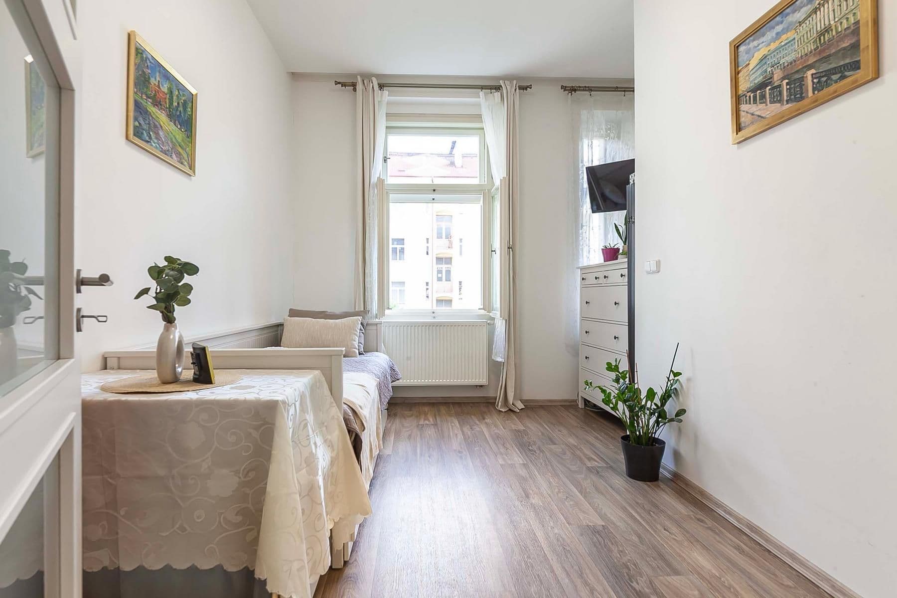 Prodej bytu 2+kk 41 m², Orelská, Praha, Praha Prodej bytu 2+kk 41 m², Orelská, Praha, Praha