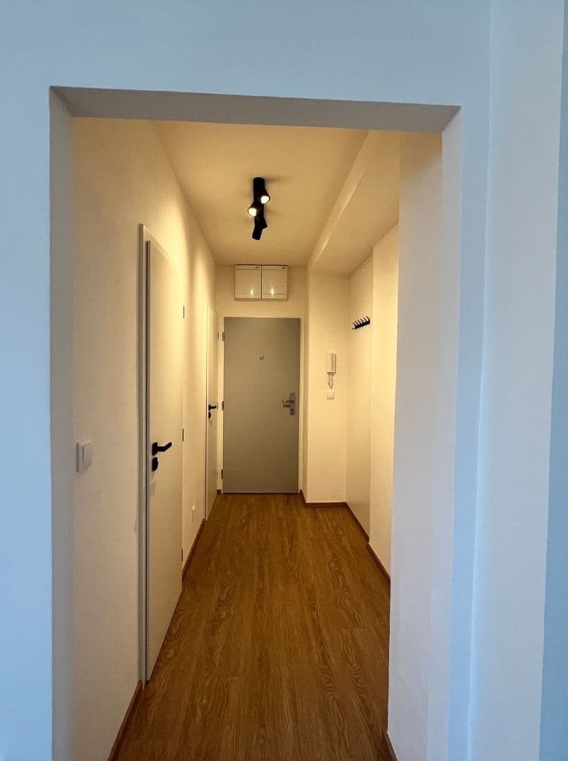 Pronájem bytu 2+kk 49 m², Sídliště Generála J. Kholla, Rakovník, Středočeský kraj Pronájem bytu 2+kk 49 m², Sídliště Generála J. Kholla, Rakovník, Středočeský kraj