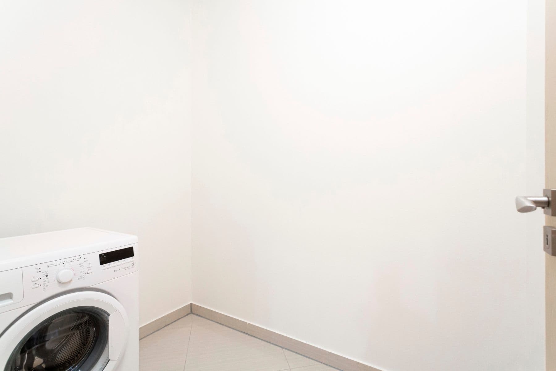 Pronájem bytu 1+kk 43 m², Olšanská, Praha, Praha Pronájem bytu 1+kk 43 m², Olšanská, Praha, Praha