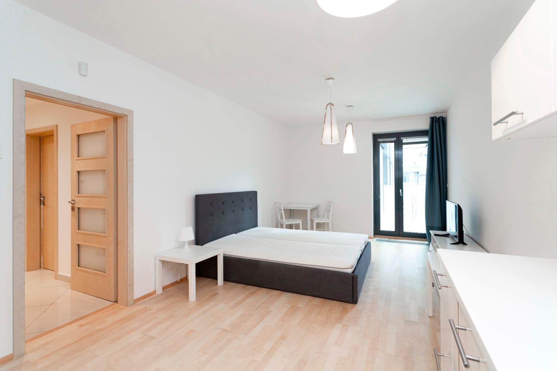 Pronájem bytu 1+kk 43 m², Olšanská, Praha, Praha Pronájem bytu 1+kk 43 m², Olšanská, Praha, Praha