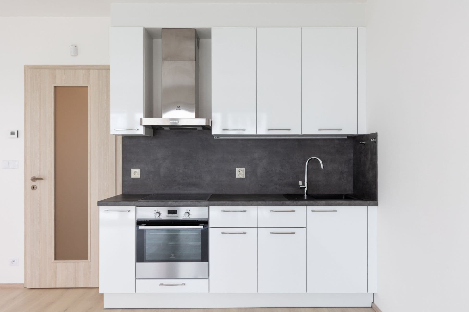 Pronájem bytu 1+kk 37 m², Toufarova, Praha, Praha Pronájem bytu 1+kk 37 m², Toufarova, Praha, Praha