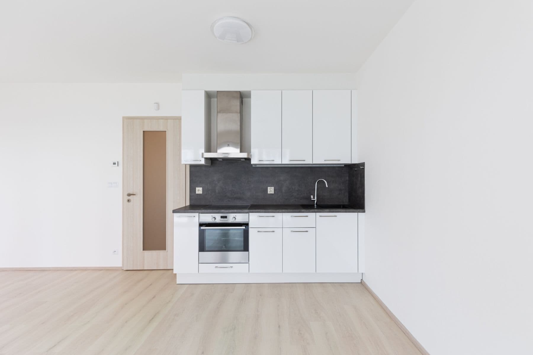 Pronájem bytu 1+kk 37 m², Toufarova, Praha, Praha Pronájem bytu 1+kk 37 m², Toufarova, Praha, Praha