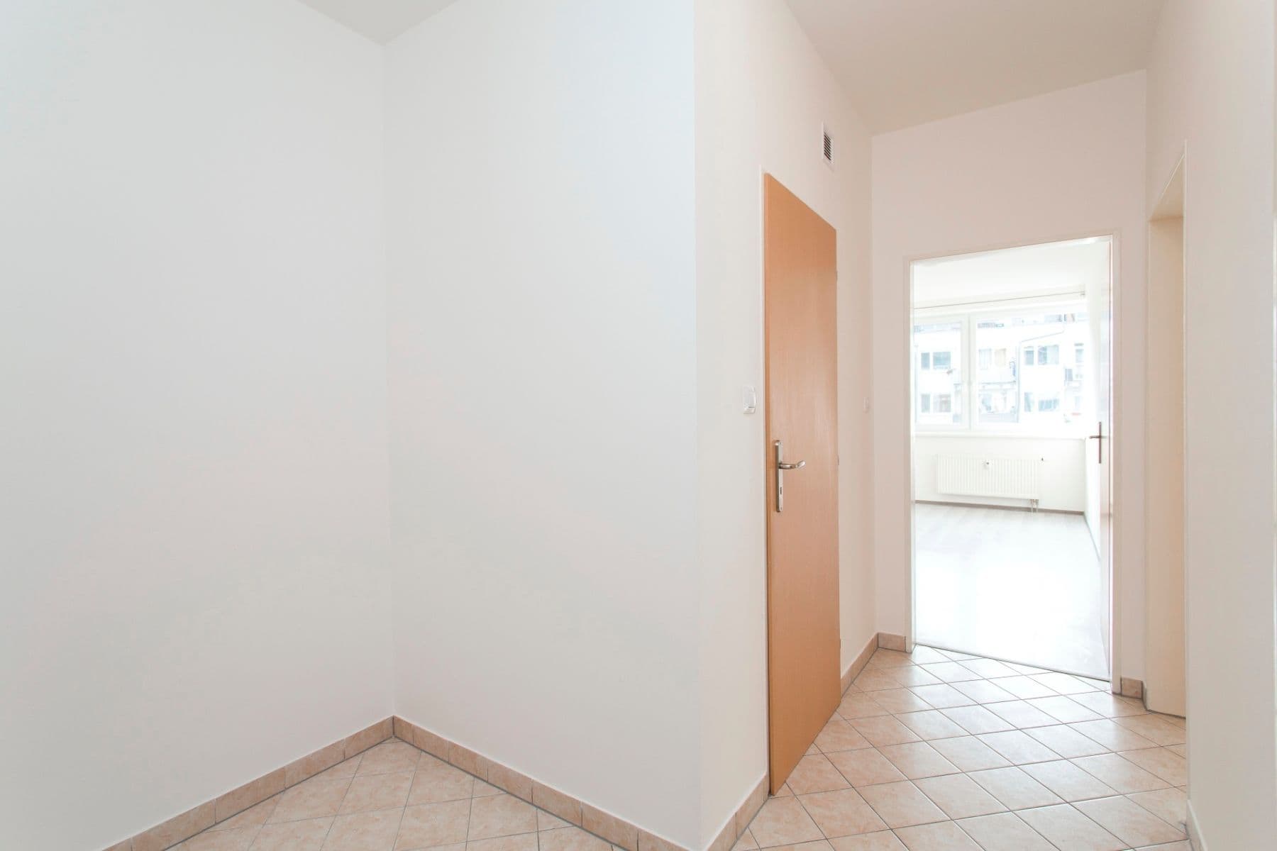 Pronájem bytu 2+kk 48 m², Pod Harfou, Praha, Praha Pronájem bytu 2+kk 48 m², Pod Harfou, Praha, Praha