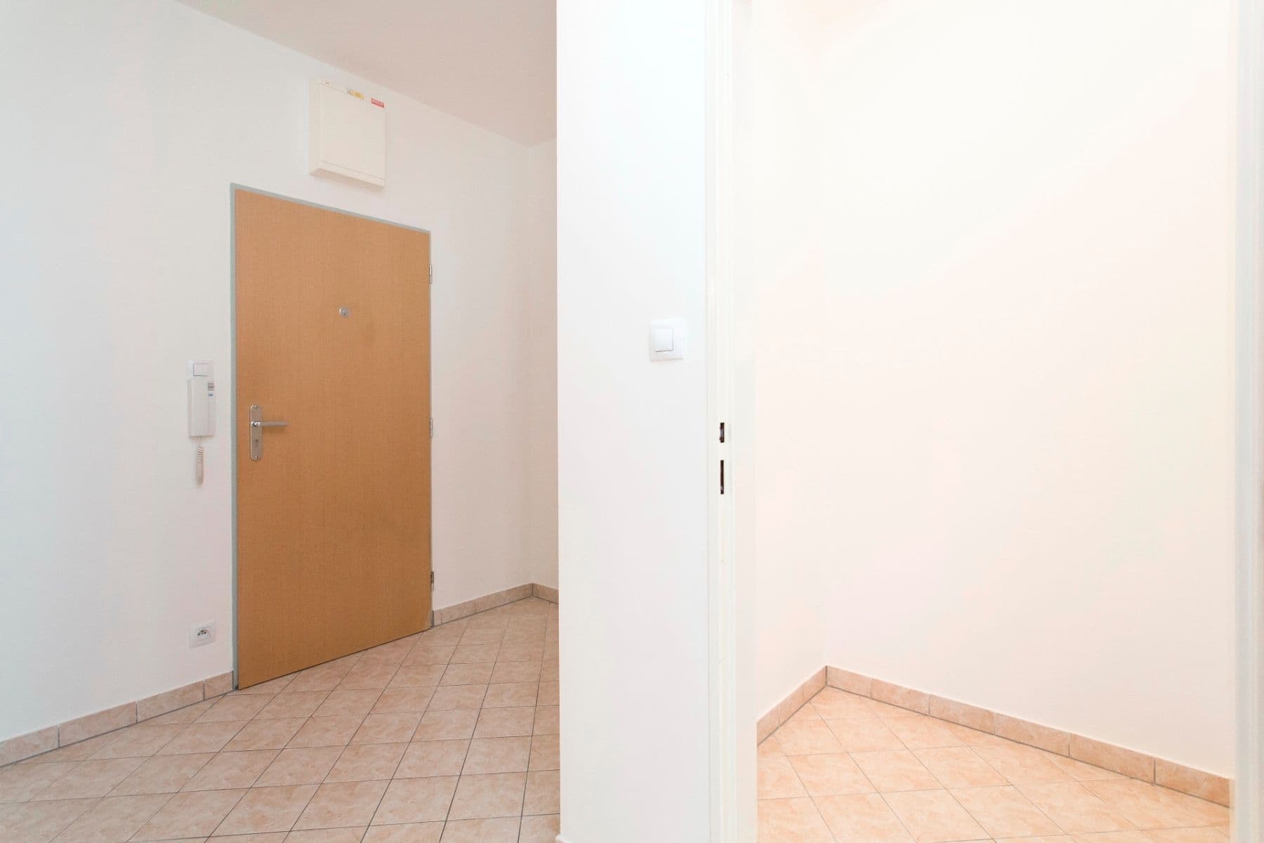 Pronájem bytu 2+kk 48 m², Pod Harfou, Praha, Praha Pronájem bytu 2+kk 48 m², Pod Harfou, Praha, Praha