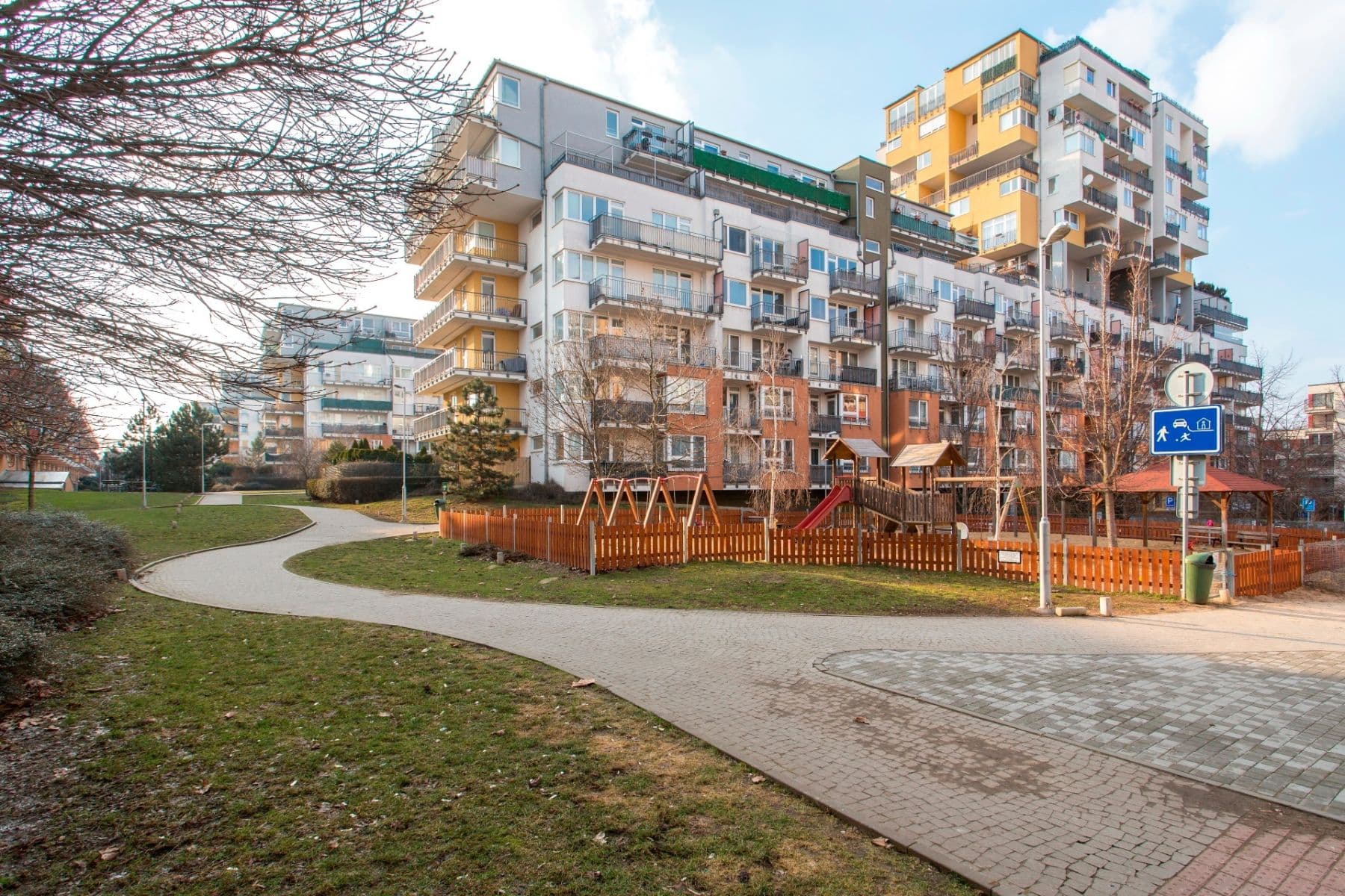 Pronájem bytu 2+kk 48 m², Pod Harfou, Praha, Praha Pronájem bytu 2+kk 48 m², Pod Harfou, Praha, Praha