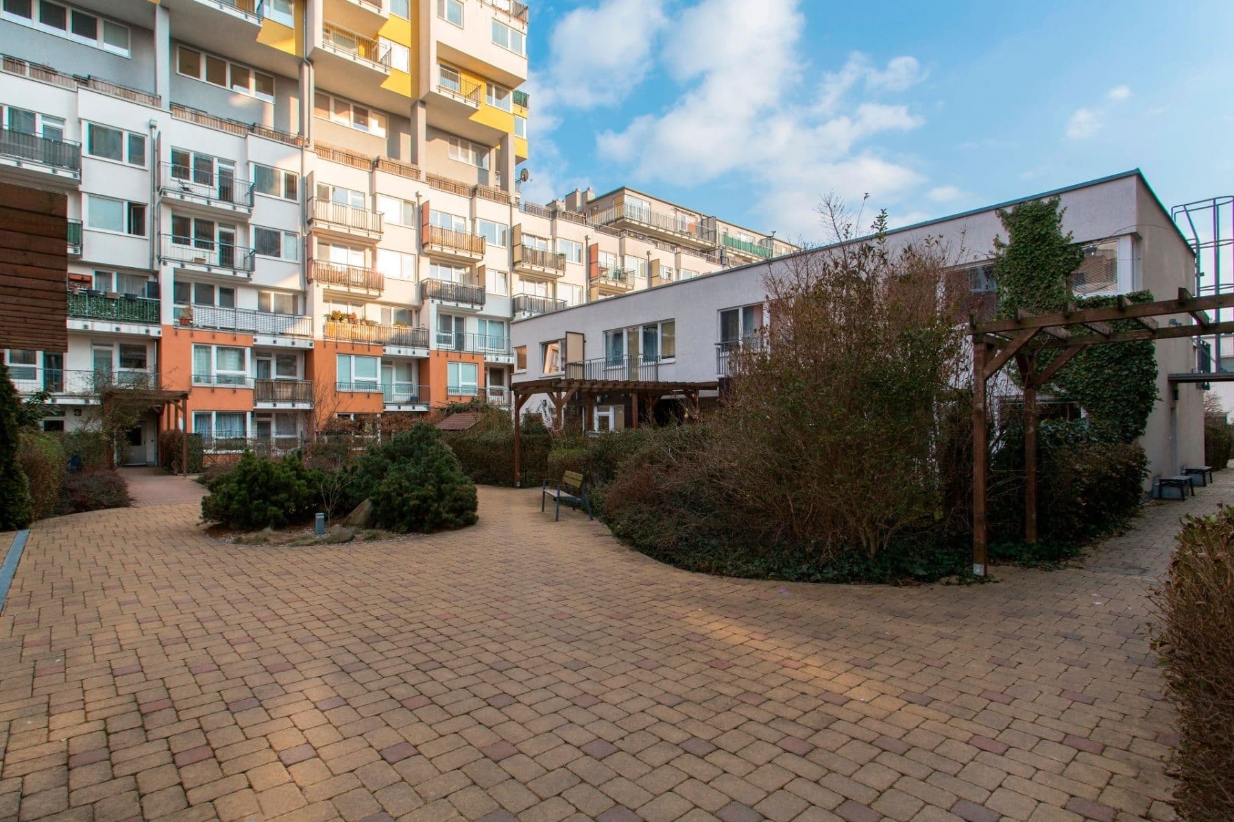 Pronájem bytu 2+kk 48 m², Pod Harfou, Praha, Praha Pronájem bytu 2+kk 48 m², Pod Harfou, Praha, Praha