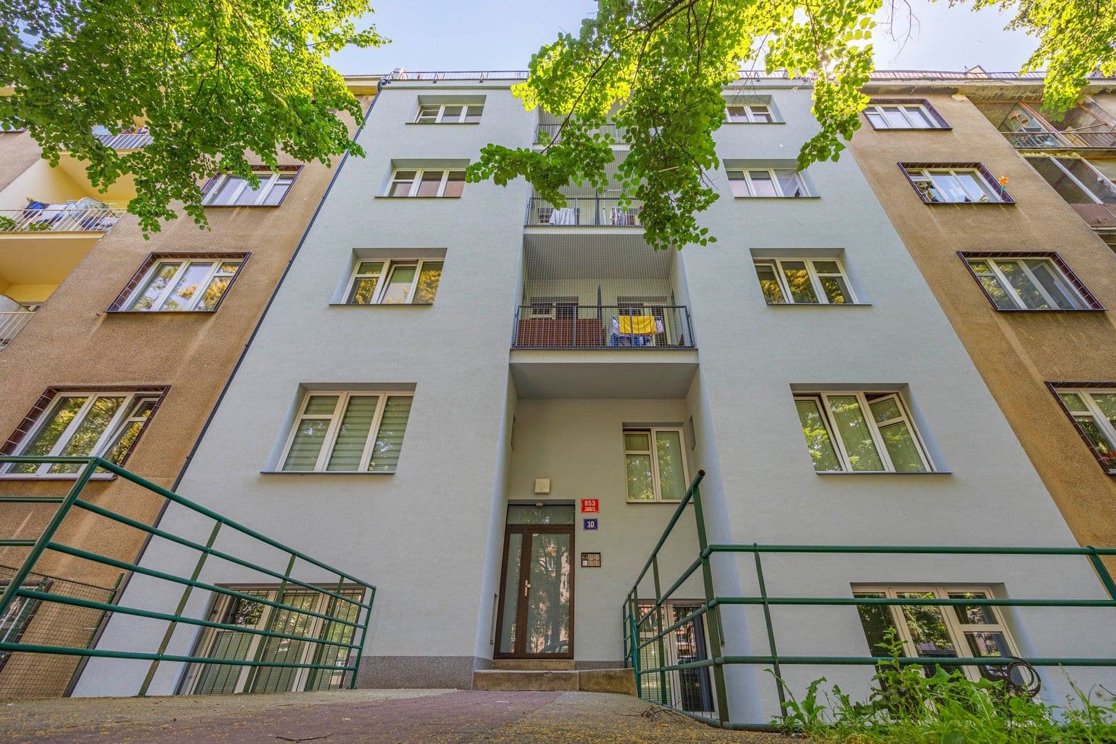 Pronájem bytu 1+kk 30 m², Jakutská, Praha, Praha Pronájem bytu 1+kk 30 m², Jakutská, Praha, Praha