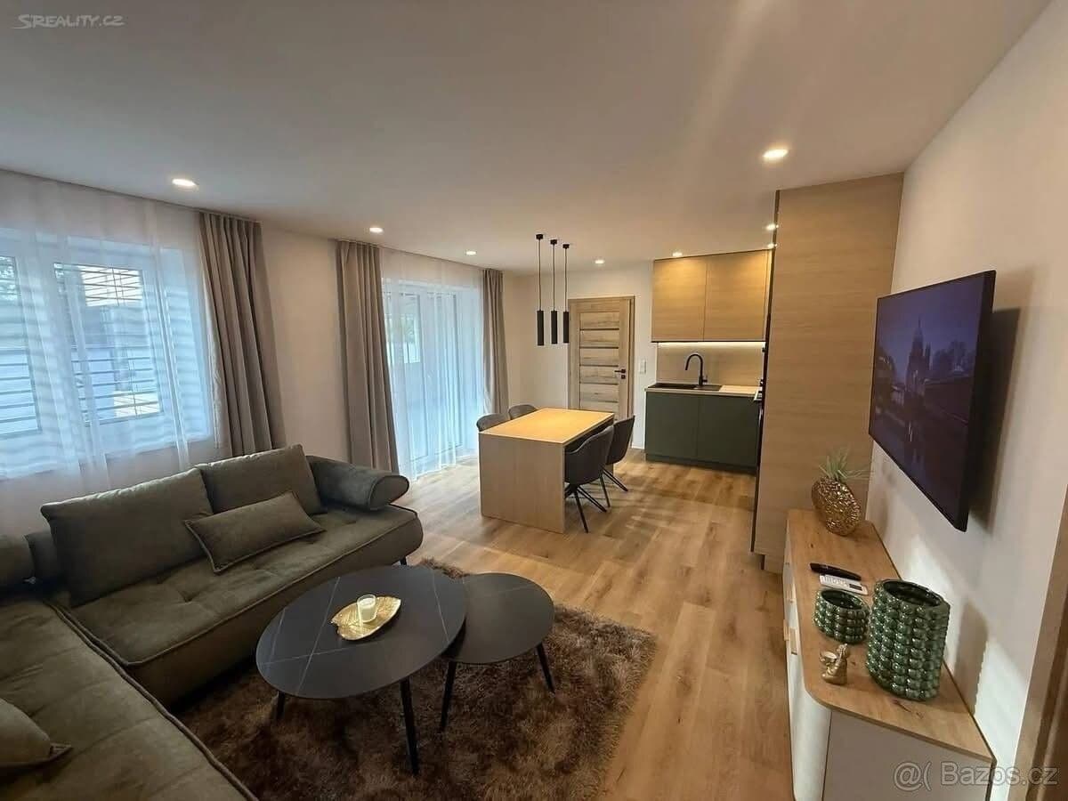 Prodej domu 200 m², pozemek 800 m², Moravany, Jihomoravský kraj Prodej domu 200 m², pozemek 800 m², Moravany, Jihomoravský kraj