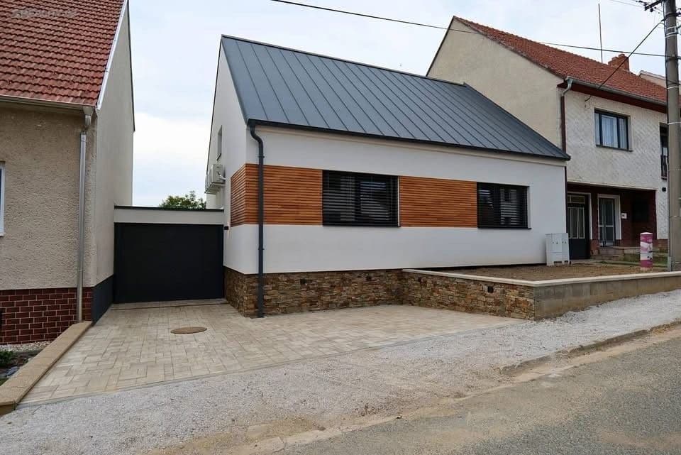 Prodej domu 200 m², pozemek 800 m², Moravany, Jihomoravský kraj Prodej domu 200 m², pozemek 800 m², Moravany, Jihomoravský kraj