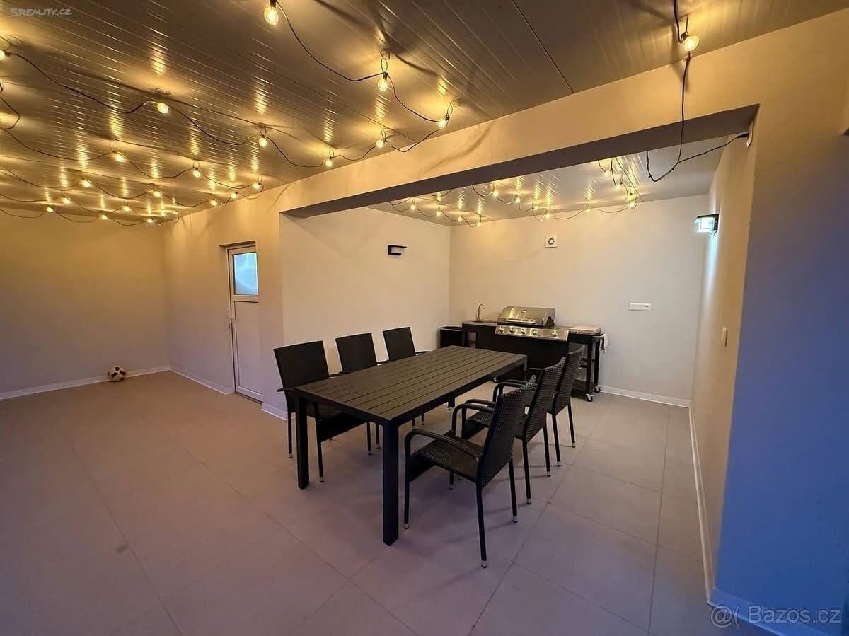 Prodej domu 200 m², pozemek 800 m², Moravany, Jihomoravský kraj Prodej domu 200 m², pozemek 800 m², Moravany, Jihomoravský kraj