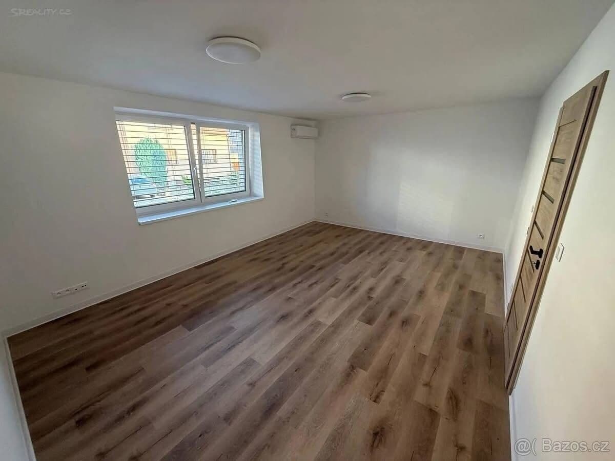 Prodej domu 200 m², pozemek 800 m², Moravany, Jihomoravský kraj Prodej domu 200 m², pozemek 800 m², Moravany, Jihomoravský kraj