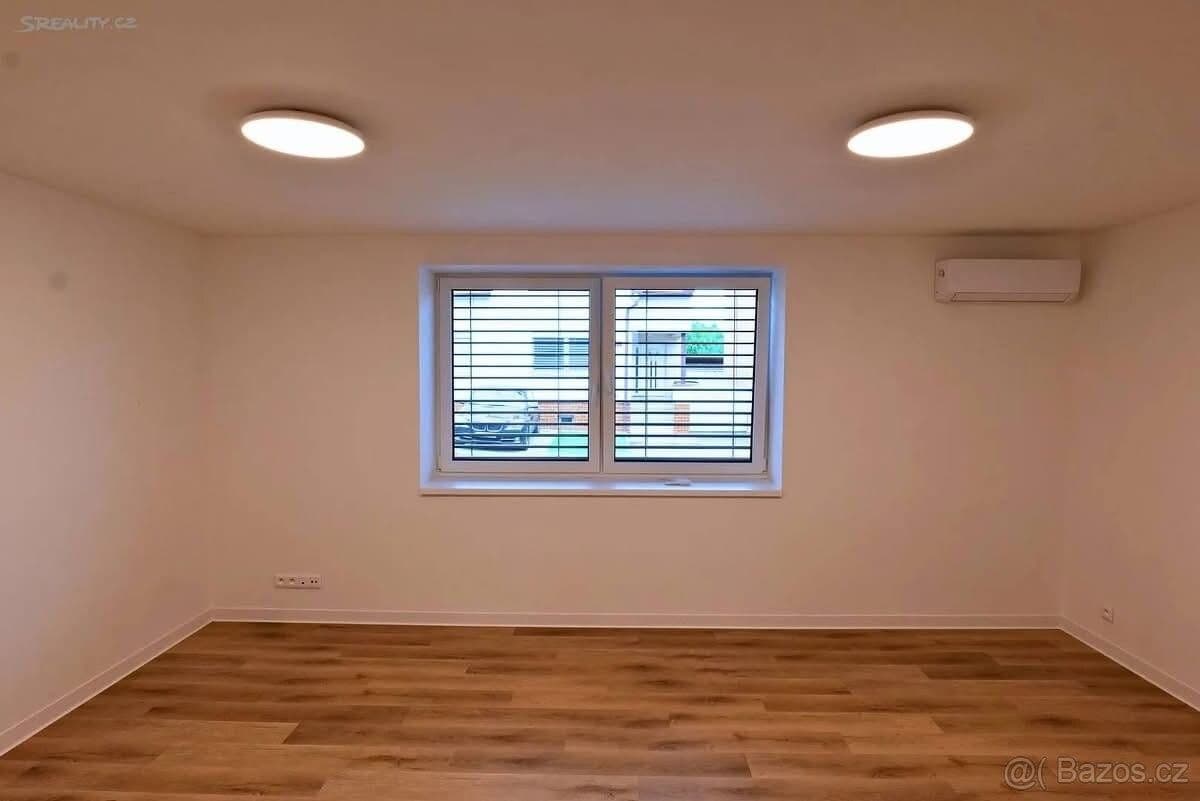 Prodej domu 200 m², pozemek 800 m², Moravany, Jihomoravský kraj Prodej domu 200 m², pozemek 800 m², Moravany, Jihomoravský kraj