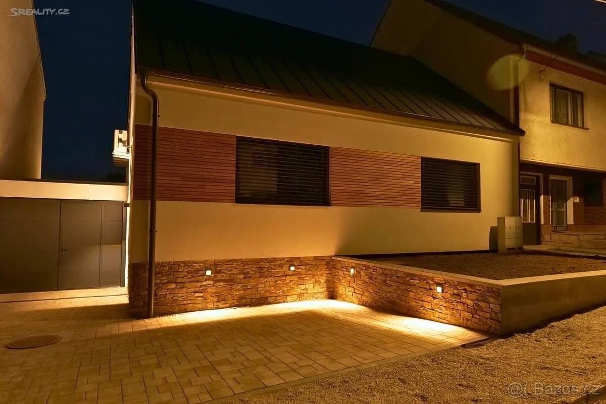Prodej domu 200 m², pozemek 800 m², Moravany, Jihomoravský kraj Prodej domu 200 m², pozemek 800 m², Moravany, Jihomoravský kraj