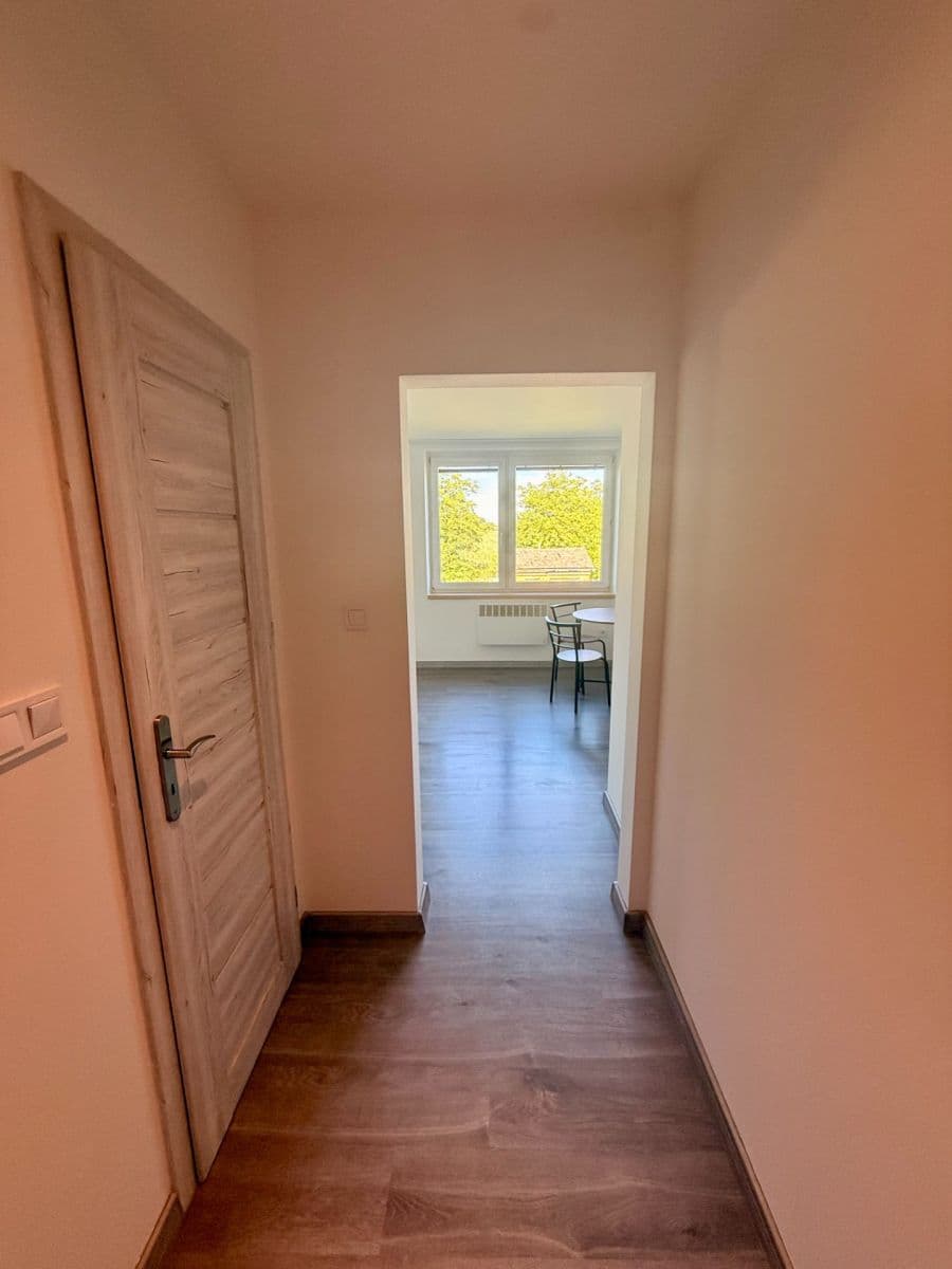 Prodej bytu 1+kk 25 m², Tečovice, Zlínský kraj Prodej bytu 1+kk 25 m², Tečovice, Zlínský kraj