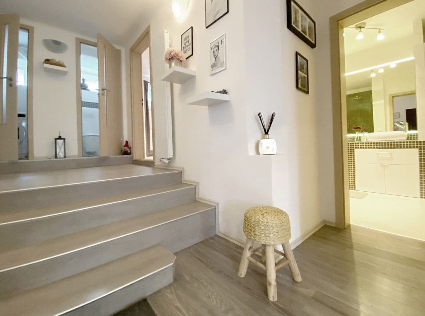 Pronájem bytu 3+kk 95 m², U Střešovických hřišť, Praha, Praha Pronájem bytu 3+kk 95 m², U Střešovických hřišť, Praha, Praha
