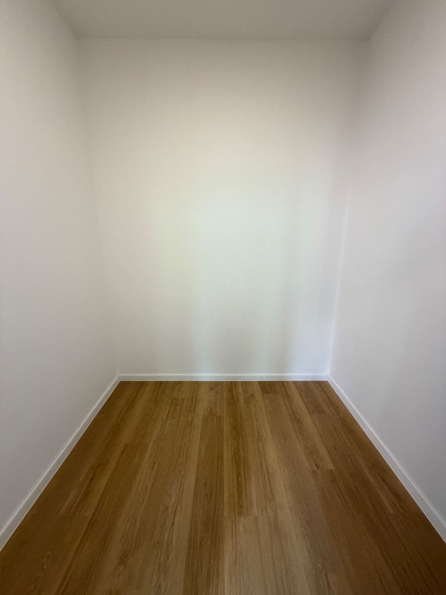 Prodej bytu 2+kk 43 m², Závodu míru, Karlovy Vary, Karlovarský kraj Prodej bytu 2+kk 43 m², Závodu míru, Karlovy Vary, Karlovarský kraj