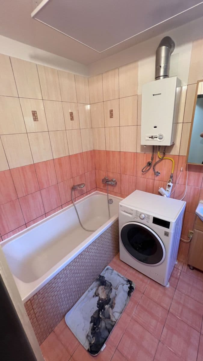 Pronájem bytu 2+1 54 m², Hrubínova, Neratovice, Středočeský kraj Pronájem bytu 2+1 54 m², Hrubínova, Neratovice, Středočeský kraj