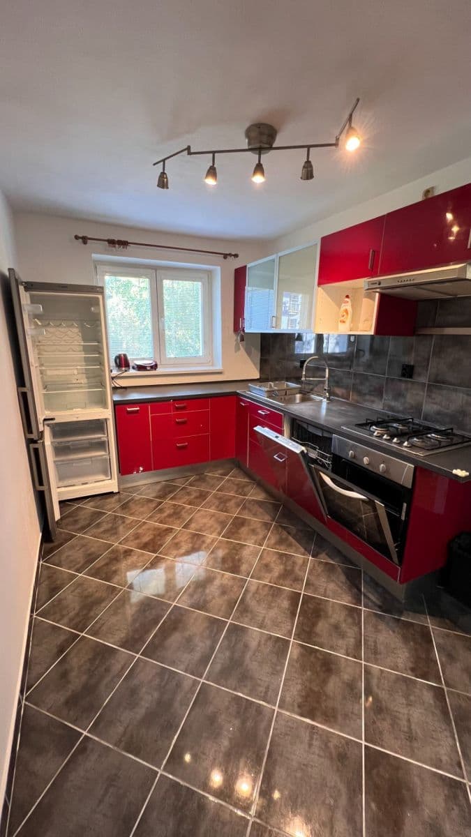 Pronájem bytu 2+1 54 m², Hrubínova, Neratovice, Středočeský kraj Pronájem bytu 2+1 54 m², Hrubínova, Neratovice, Středočeský kraj