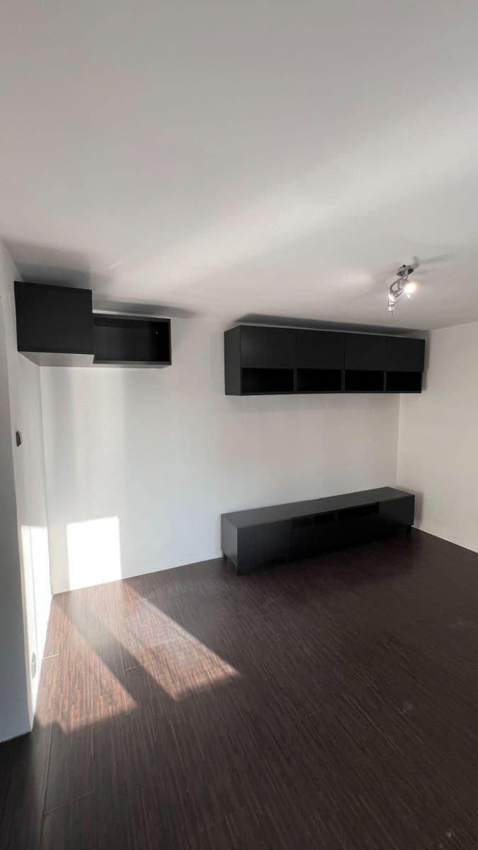 Pronájem bytu 2+1 54 m², Hrubínova, Neratovice, Středočeský kraj Pronájem bytu 2+1 54 m², Hrubínova, Neratovice, Středočeský kraj
