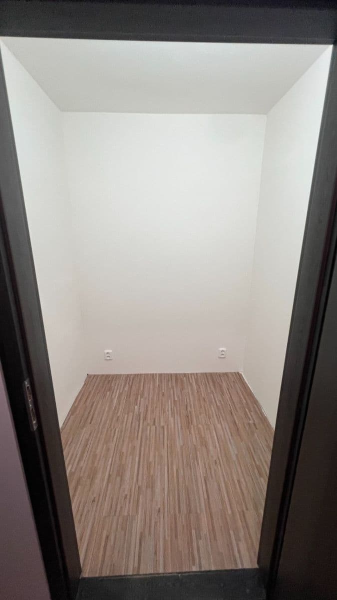 Pronájem bytu 2+1 54 m², Hrubínova, Neratovice, Středočeský kraj Pronájem bytu 2+1 54 m², Hrubínova, Neratovice, Středočeský kraj