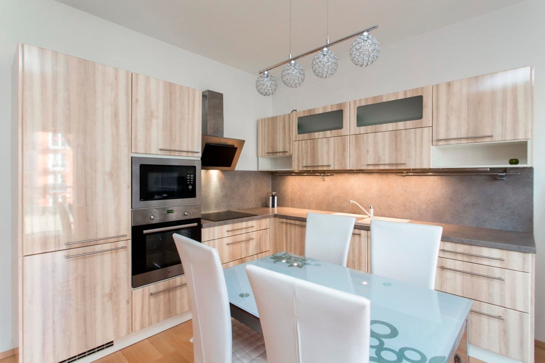 Pronájem bytu 1+kk 39 m², Pavla Beneše, Praha, Praha Pronájem bytu 1+kk 39 m², Pavla Beneše, Praha, Praha