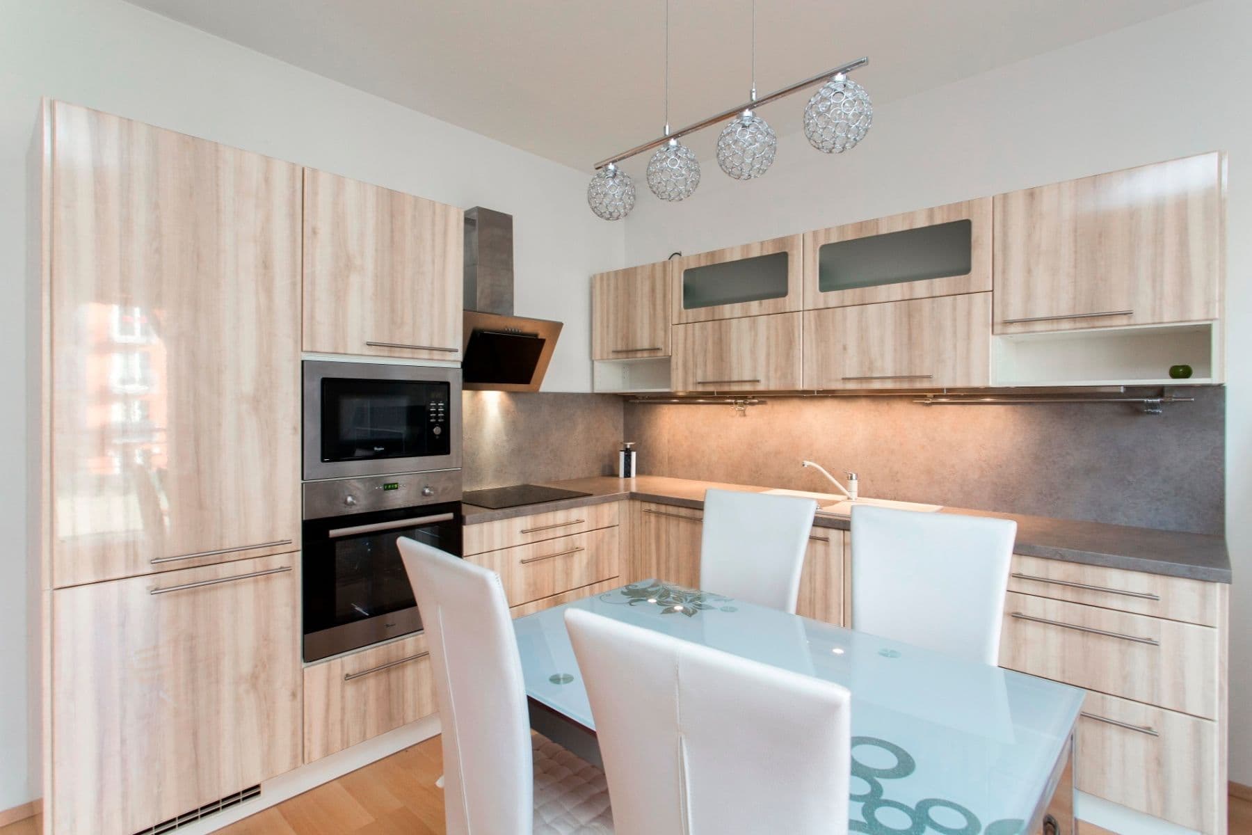 Pronájem bytu 1+kk 39 m², Pavla Beneše, Praha, Praha Pronájem bytu 1+kk 39 m², Pavla Beneše, Praha, Praha