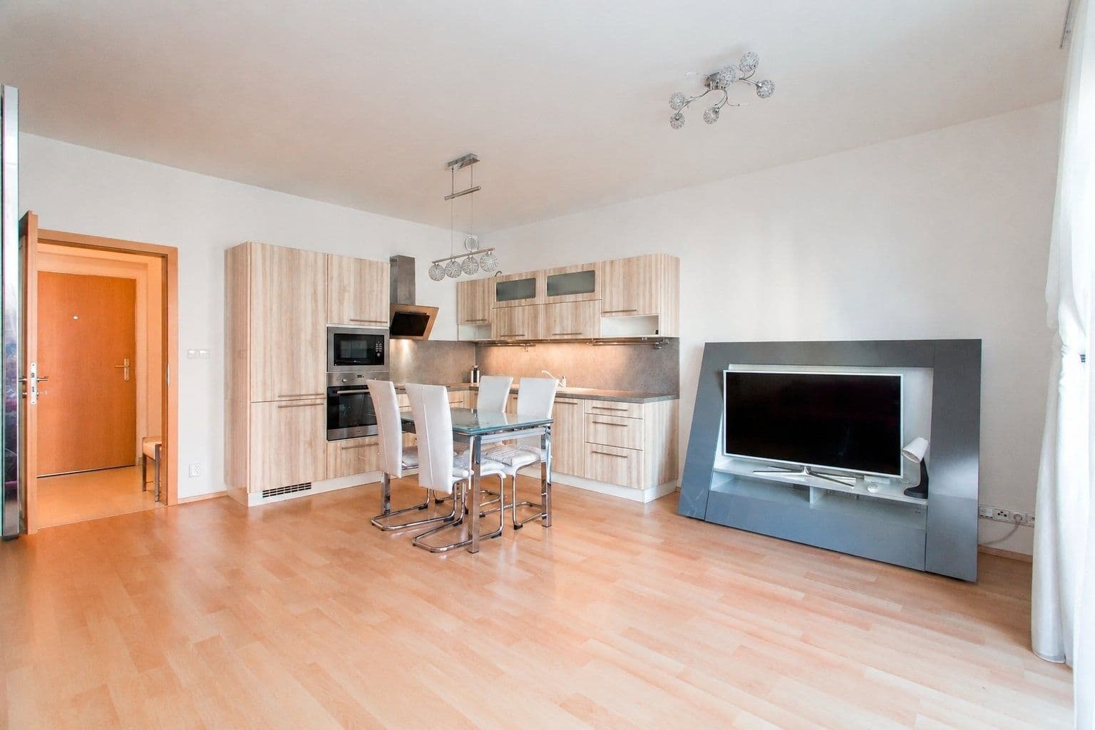 Pronájem bytu 1+kk 39 m², Pavla Beneše, Praha, Praha Pronájem bytu 1+kk 39 m², Pavla Beneše, Praha, Praha