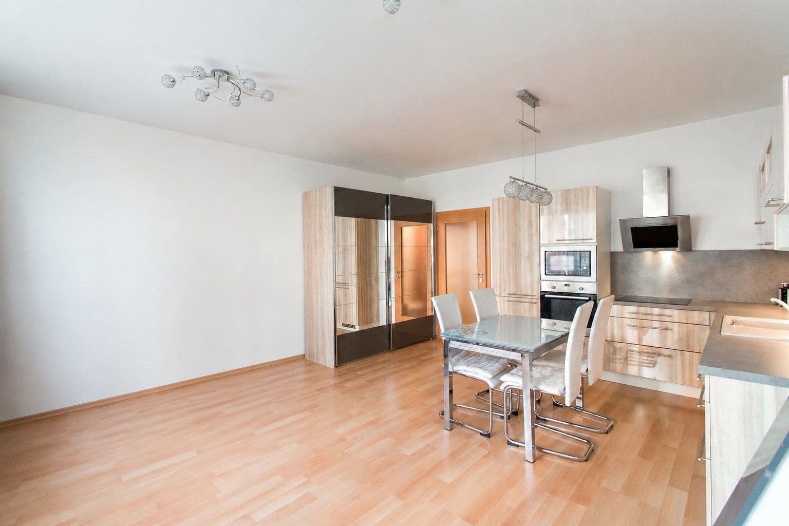 Pronájem bytu 1+kk 39 m², Pavla Beneše, Praha, Praha Pronájem bytu 1+kk 39 m², Pavla Beneše, Praha, Praha
