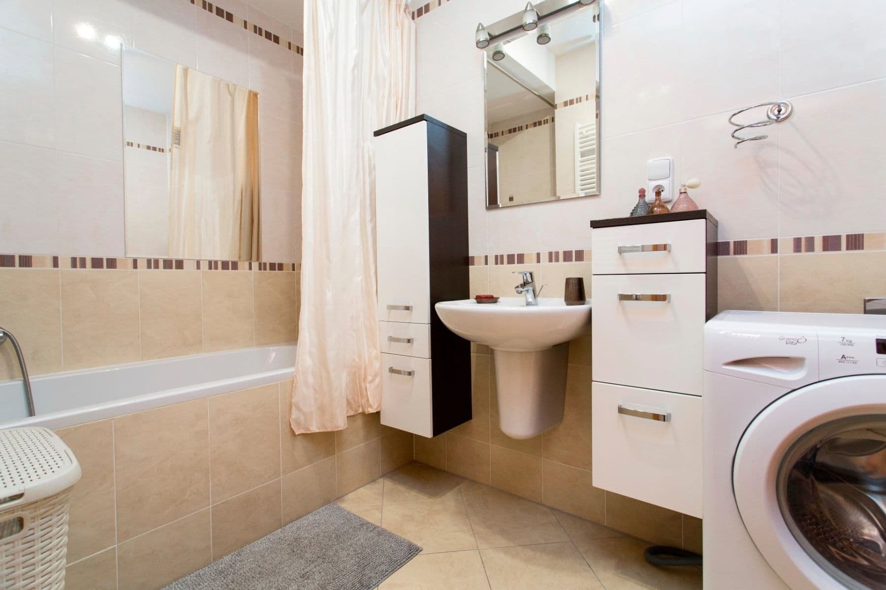 Pronájem bytu 1+kk 39 m², Pavla Beneše, Praha, Praha Pronájem bytu 1+kk 39 m², Pavla Beneše, Praha, Praha