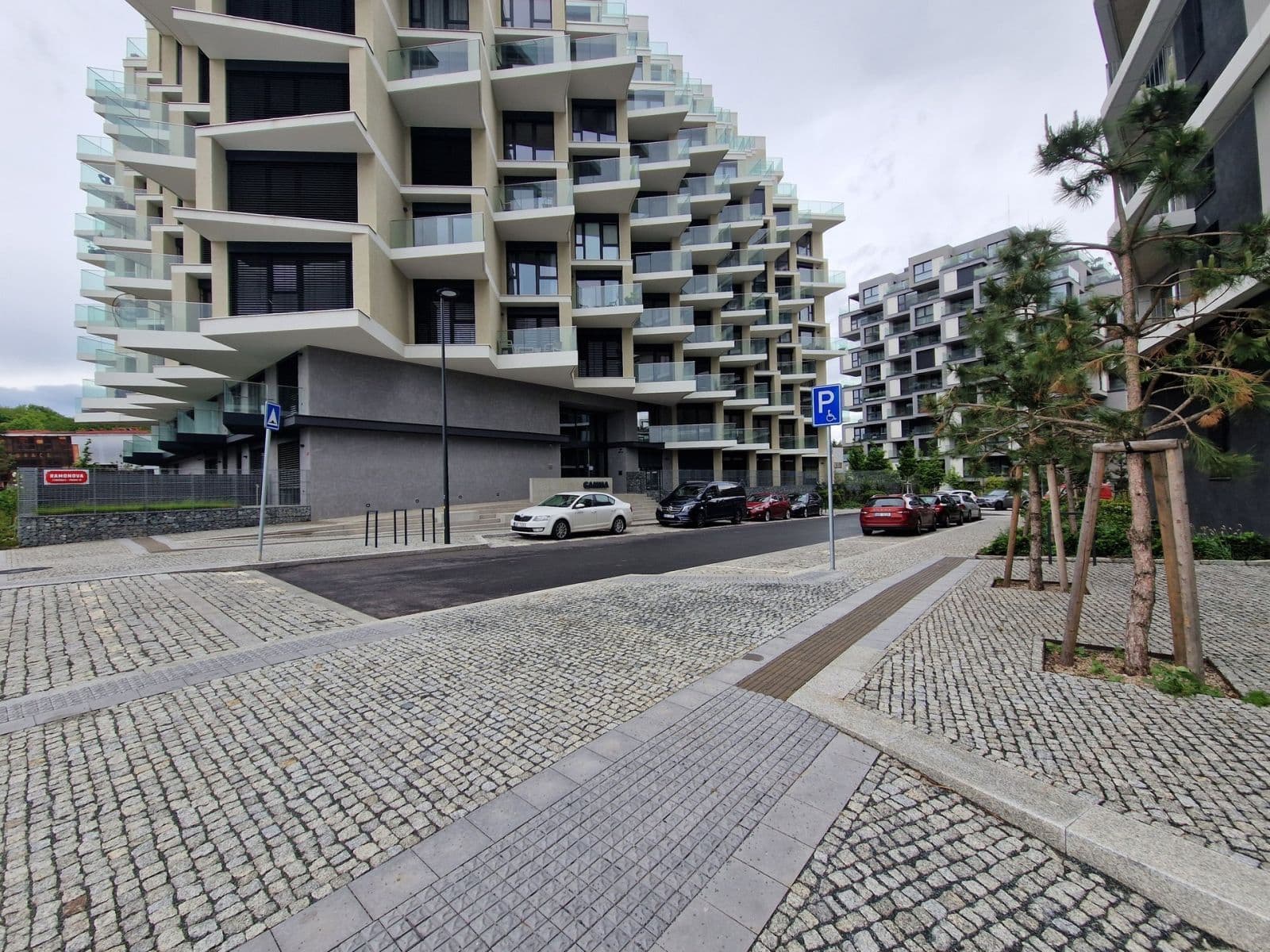 Pronájem bytu 1+kk 45 m², Ramonova, Praha, Praha Pronájem bytu 1+kk 45 m², Ramonova, Praha, Praha