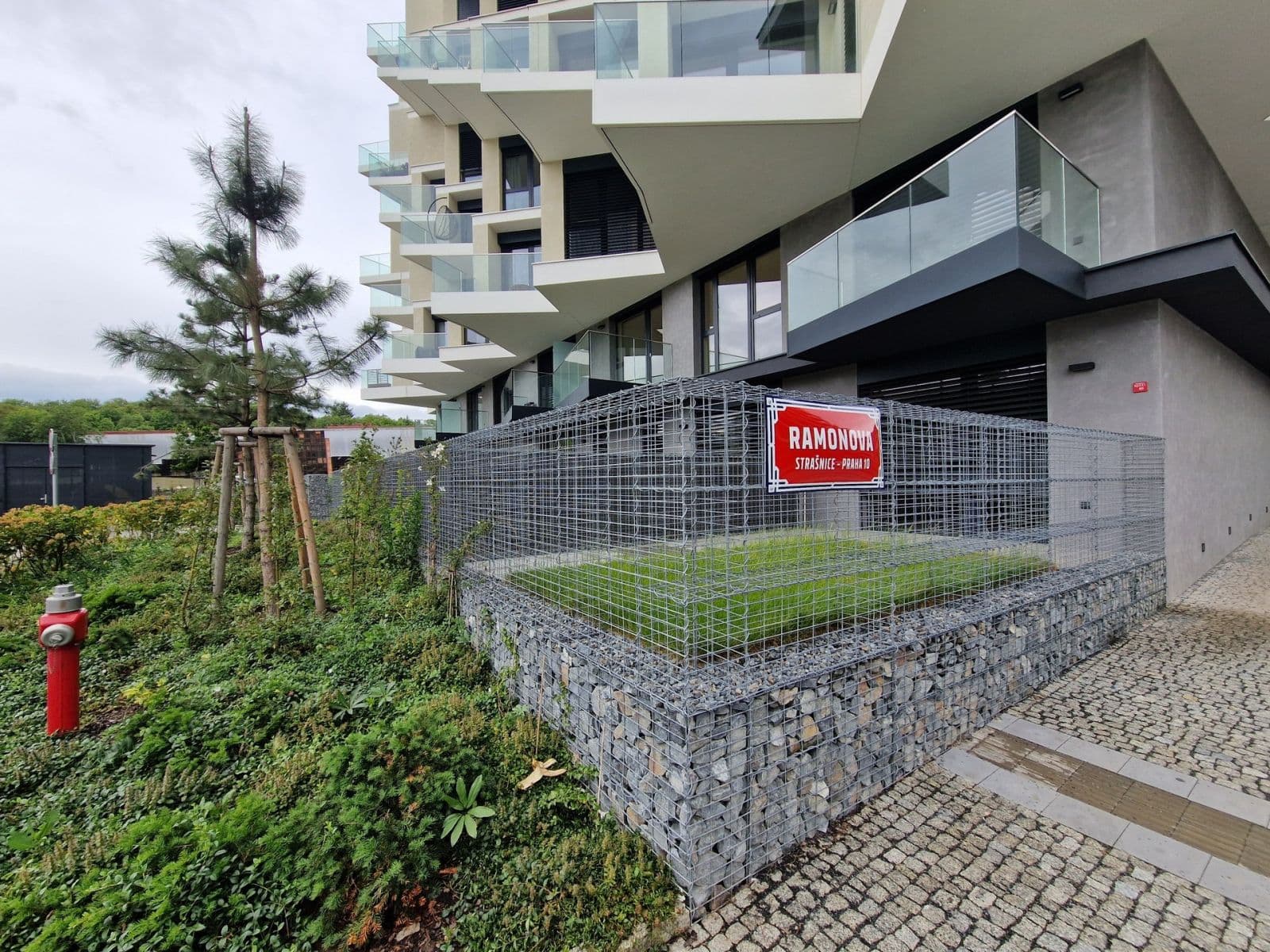 Pronájem bytu 1+kk 45 m², Ramonova, Praha, Praha Pronájem bytu 1+kk 45 m², Ramonova, Praha, Praha