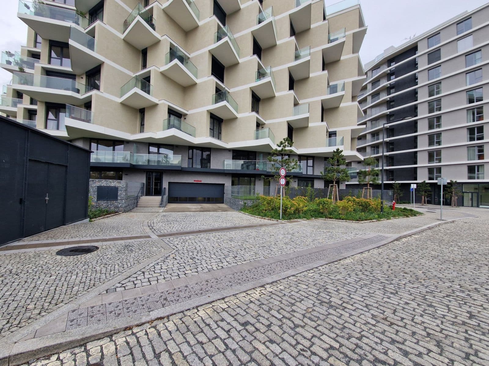 Pronájem bytu 1+kk 45 m², Ramonova, Praha, Praha Pronájem bytu 1+kk 45 m², Ramonova, Praha, Praha