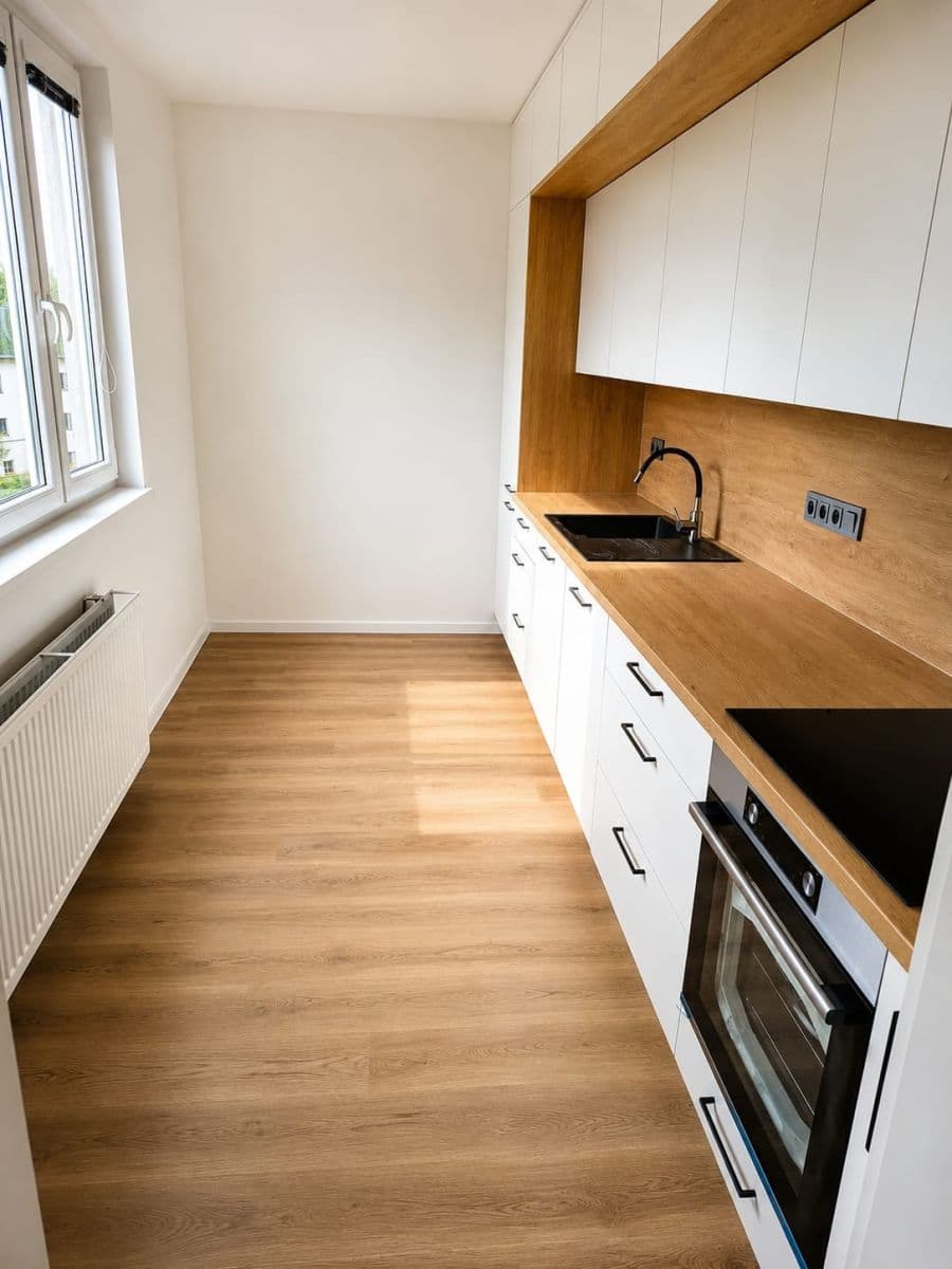 Pronájem bytu 3+1 70 m², Okružní, Bruntál, Moravskoslezský kraj Pronájem bytu 3+1 70 m², Okružní, Bruntál, Moravskoslezský kraj