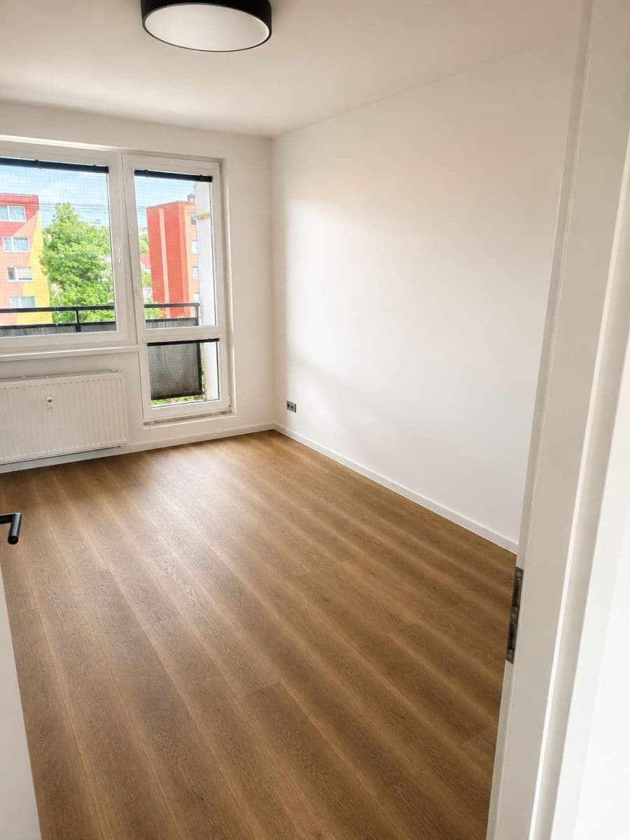Pronájem bytu 3+1 70 m², Okružní, Bruntál, Moravskoslezský kraj Pronájem bytu 3+1 70 m², Okružní, Bruntál, Moravskoslezský kraj