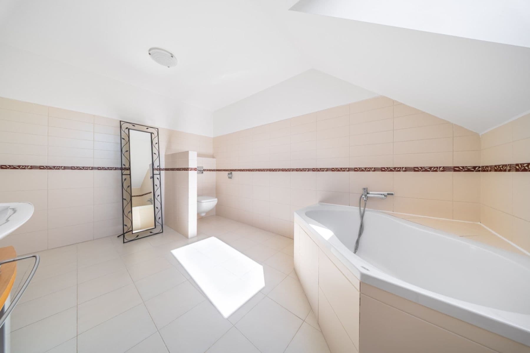 Prodej domu 165 m², pozemek 800 m², K Lesu, Babice, Středočeský kraj Prodej domu 165 m², pozemek 800 m², K Lesu, Babice, Středočeský kraj