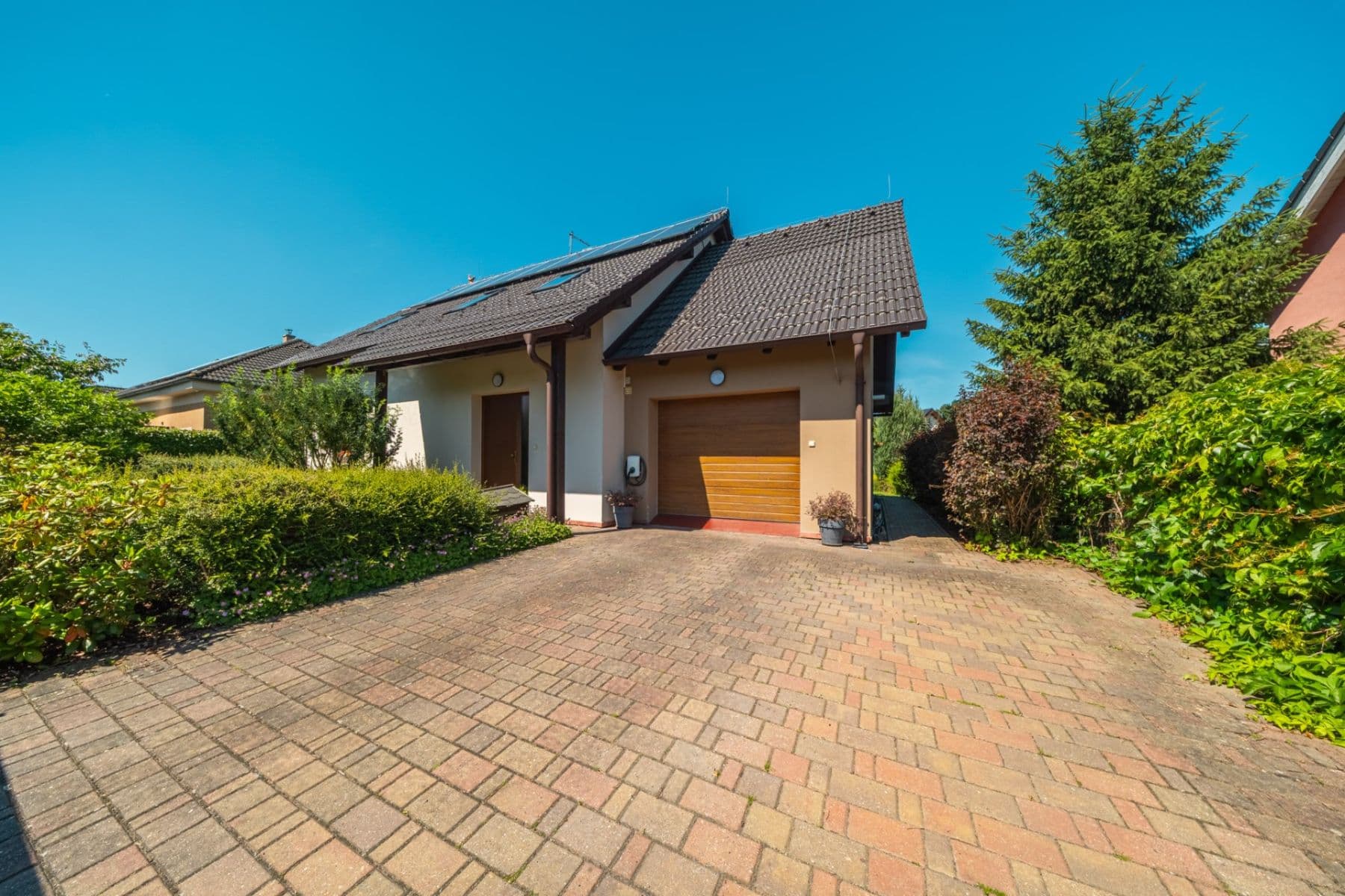 Prodej domu 165 m², pozemek 800 m², K Lesu, Babice, Středočeský kraj Prodej domu 165 m², pozemek 800 m², K Lesu, Babice, Středočeský kraj
