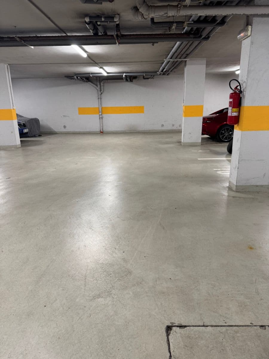 Prodej garáže 12 m², Švehlova, Praha, Praha Prodej garáže 12 m², Švehlova, Praha, Praha