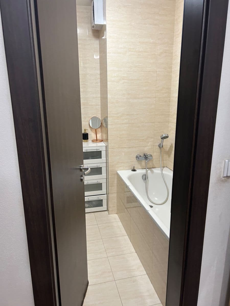 Pronájem bytu 3+1 80 m², Pajštúnska, Petržalka, Bratislavský kraj Pronájem bytu 3+1 80 m², Pajštúnska, Petržalka, Bratislavský kraj