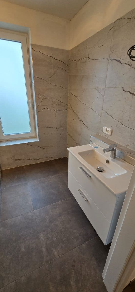 Prodej domu 104 m², pozemek 178 m², K Lomu, Stará Huť, Středočeský kraj Prodej domu 104 m², pozemek 178 m², K Lomu, Stará Huť, Středočeský kraj
