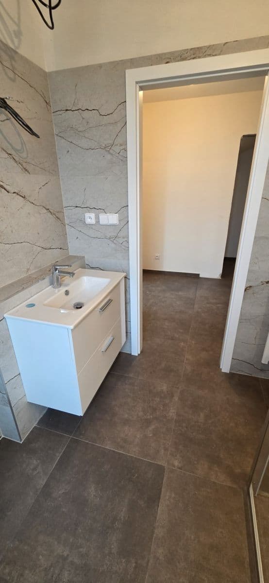 Prodej domu 104 m², pozemek 178 m², K Lomu, Stará Huť, Středočeský kraj Prodej domu 104 m², pozemek 178 m², K Lomu, Stará Huť, Středočeský kraj