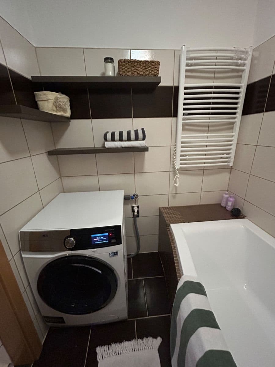 Prodej bytu 2+1 55 m², Okružní, Žďár nad Sázavou, Kraj Vysočina Prodej bytu 2+1 55 m², Okružní, Žďár nad Sázavou, Kraj Vysočina