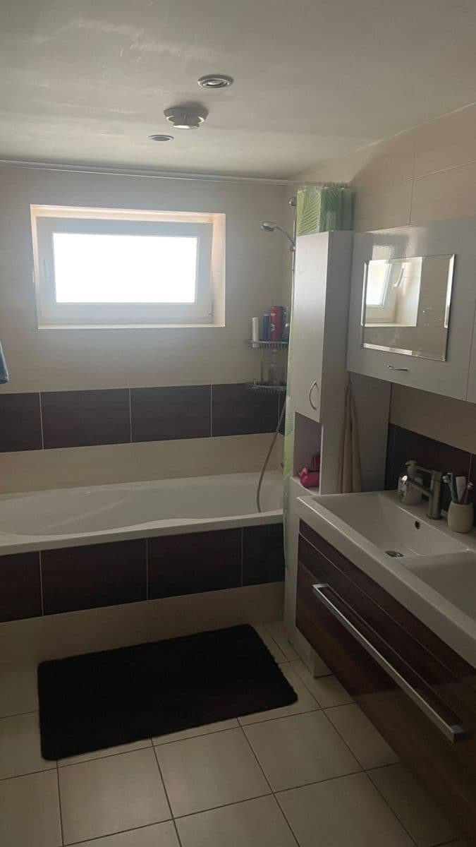 Pronájem bytu 2+kk 61 m², Karlovarská, Plzeň, Plzeňský kraj Pronájem bytu 2+kk 61 m², Karlovarská, Plzeň, Plzeňský kraj