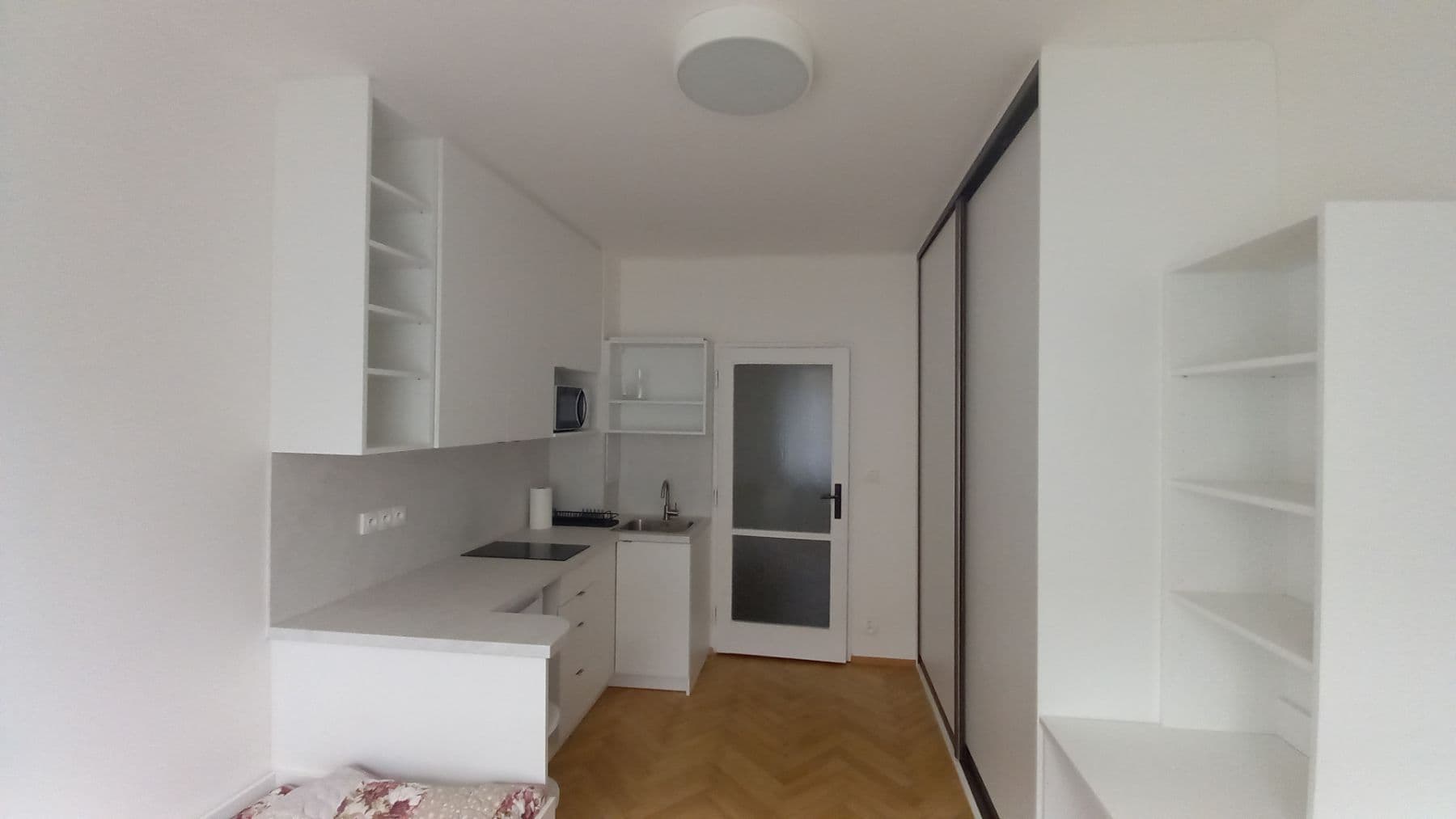 Pronájem bytu 1+kk 17 m², Jerevanská, Praha, Praha Pronájem bytu 1+kk 17 m², Jerevanská, Praha, Praha