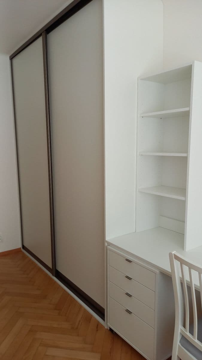 Pronájem bytu 1+kk 17 m², Jerevanská, Praha, Praha Pronájem bytu 1+kk 17 m², Jerevanská, Praha, Praha