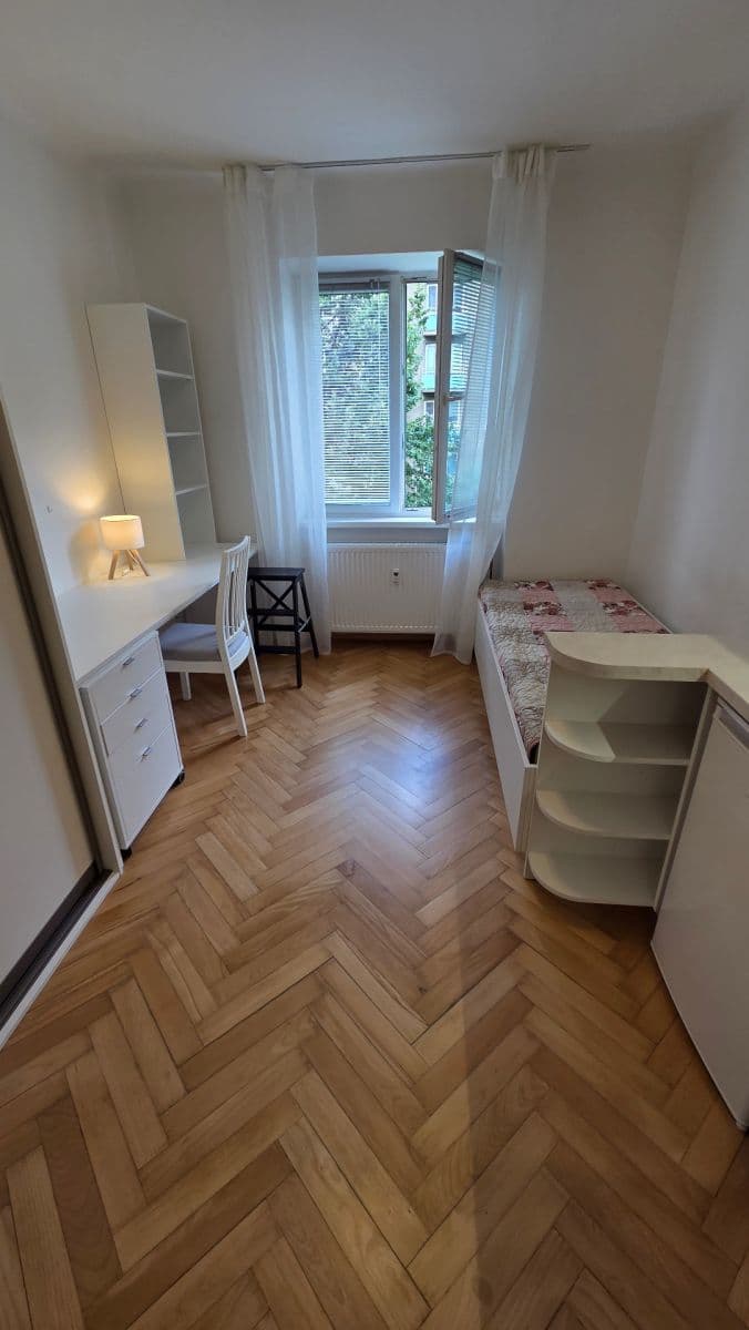 Pronájem bytu 1+kk 17 m², Jerevanská, Praha, Praha Pronájem bytu 1+kk 17 m², Jerevanská, Praha, Praha