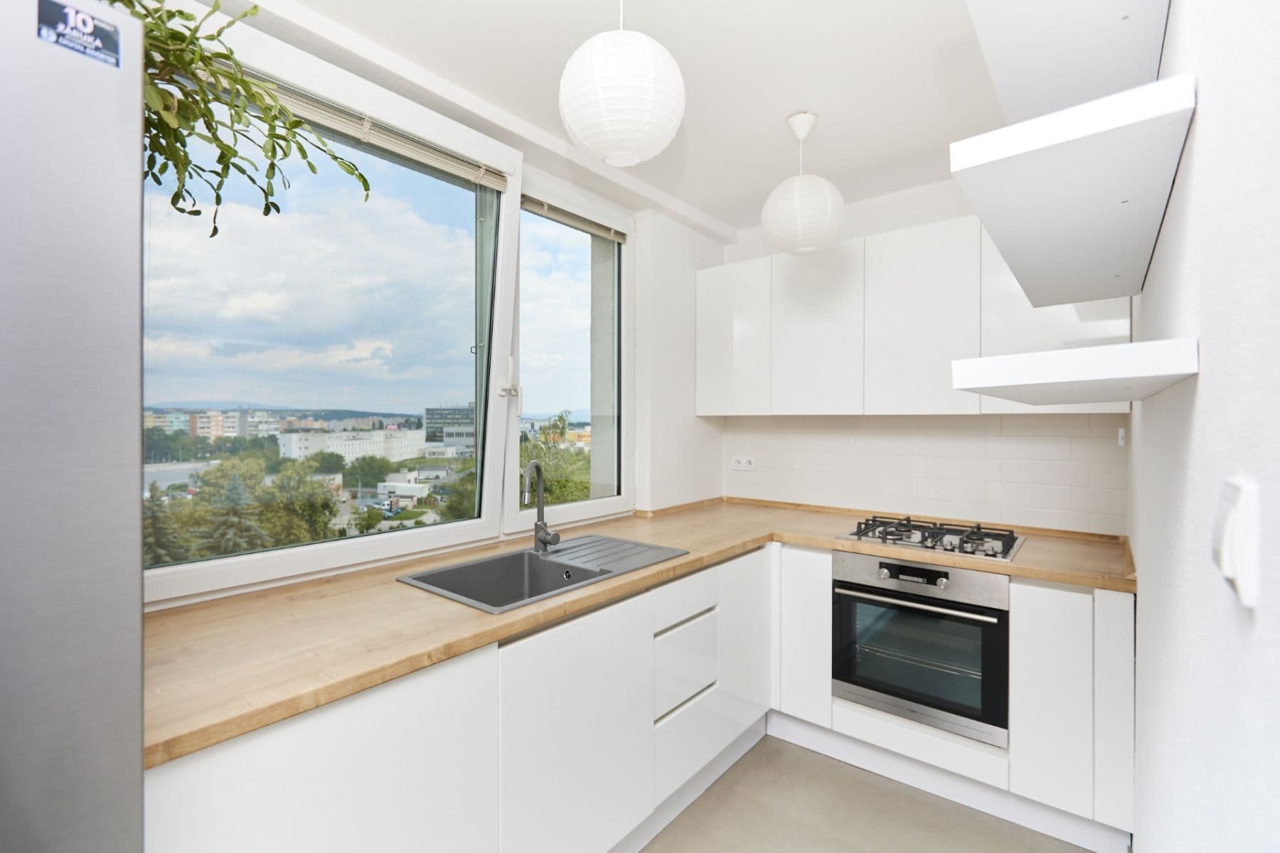 Prodej bytu 3+1 66 m², Michalovská, Košice - mestská časť Západ, Košický kraj Prodej bytu 3+1 66 m², Michalovská, Košice - mestská časť Západ, Košický kraj