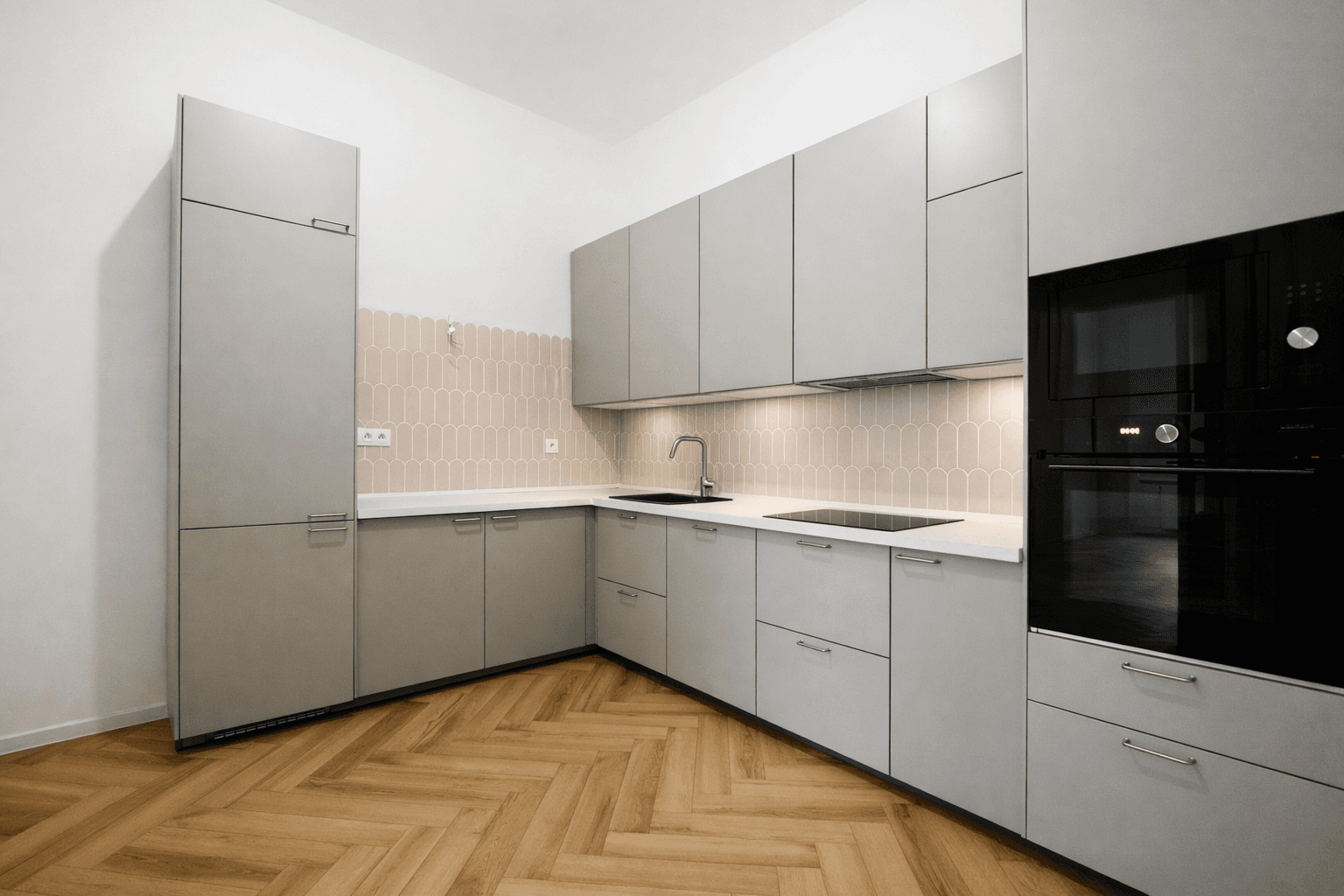 Prodej bytu 2+1 69 m², Pernerova, Praha, Praha Prodej bytu 2+1 69 m², Pernerova, Praha, Praha