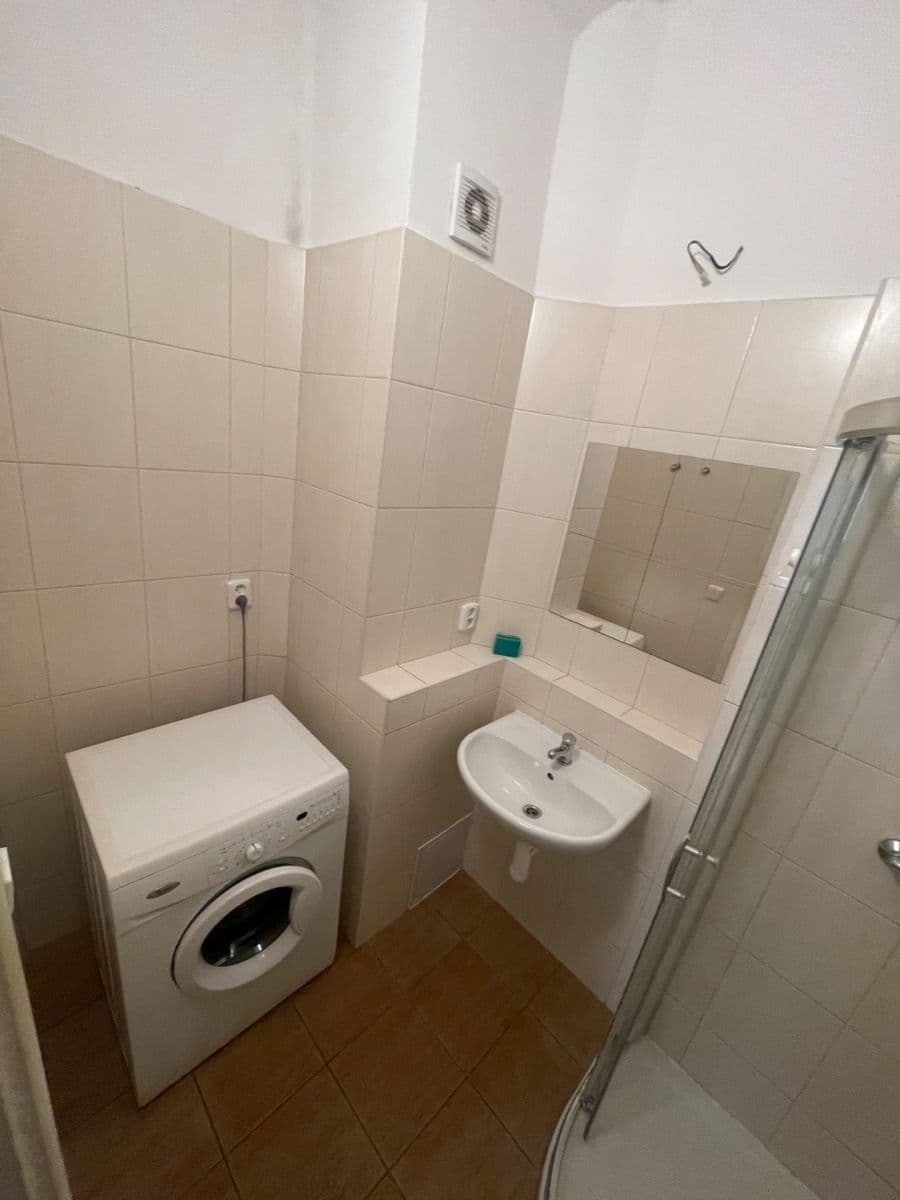 Pronájem bytu 2+kk 60 m², Plavecká, Praha, Praha Pronájem bytu 2+kk 60 m², Plavecká, Praha, Praha